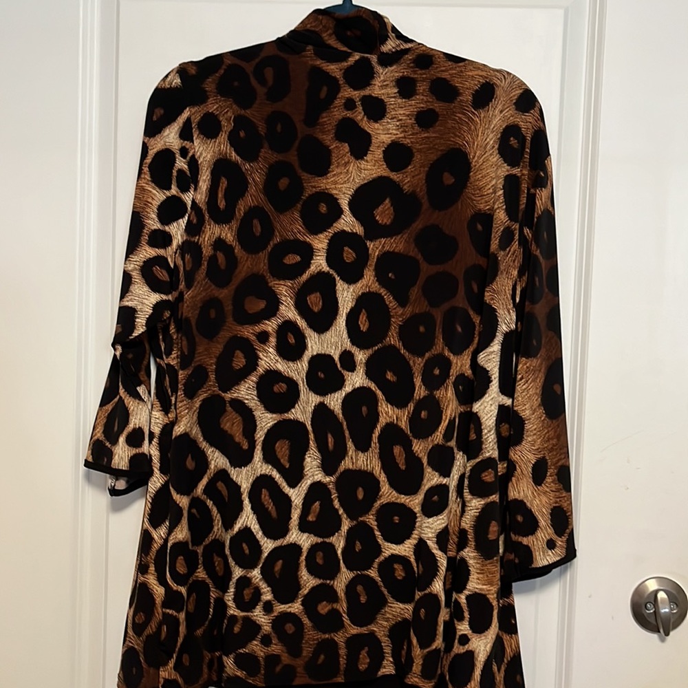Size 2x jacket/blouse - Picture 2 of 3